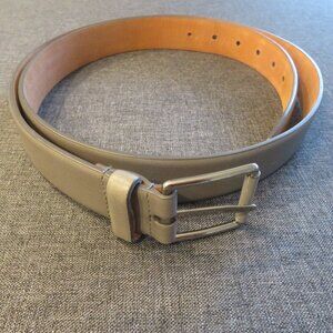 GIORGIO ARMANI leather belt. EU size 56. Made in Italy